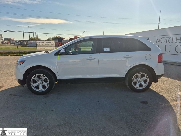 2014-ford-edge-image-8