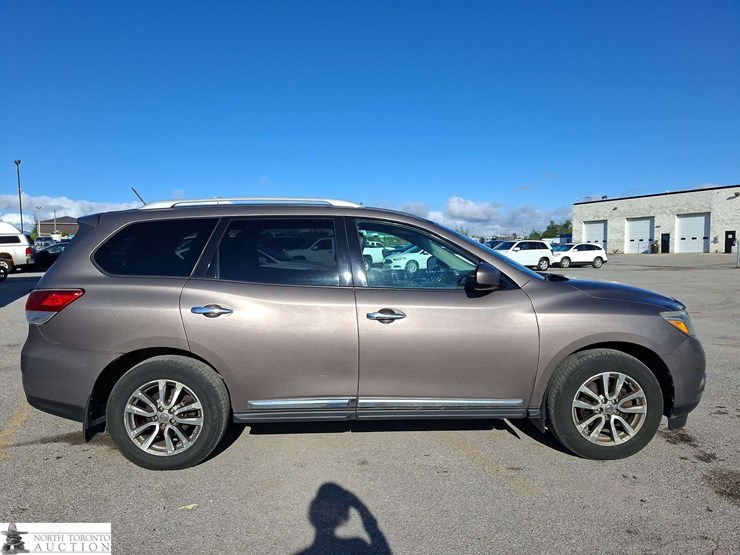 2014-nissan-pathfinder-image-4
