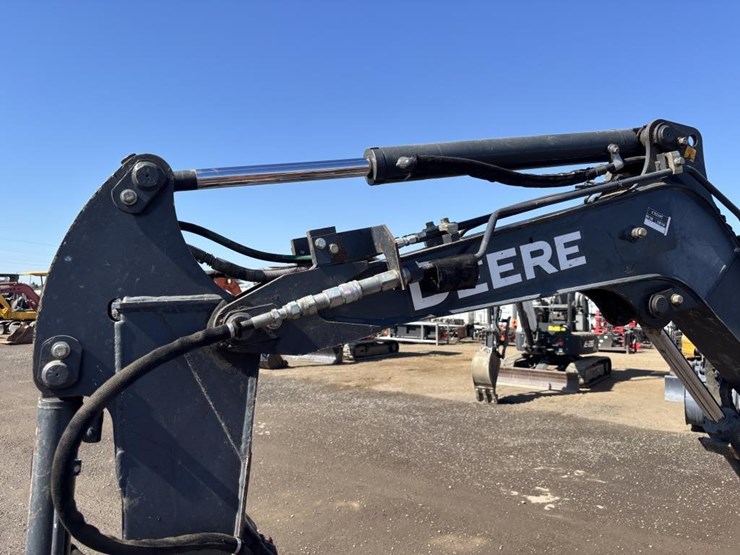 deere-27d-image-16