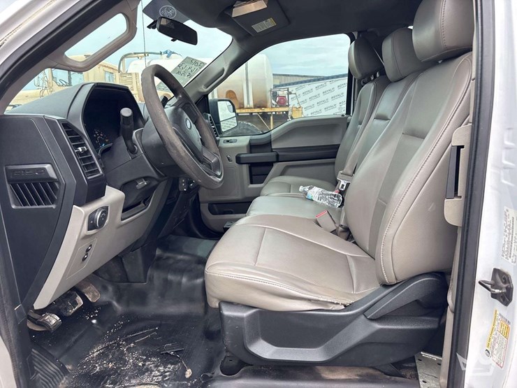 2017-ford-f150-image-12