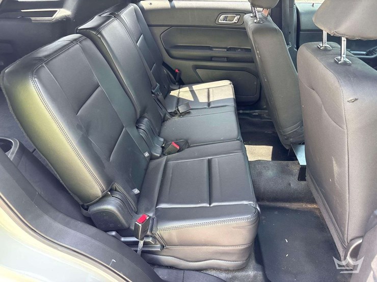 2016-ford-explorer-image-20