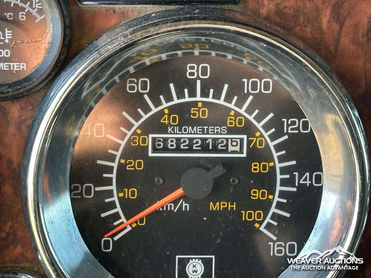 2006-kenworth-w900-image-16