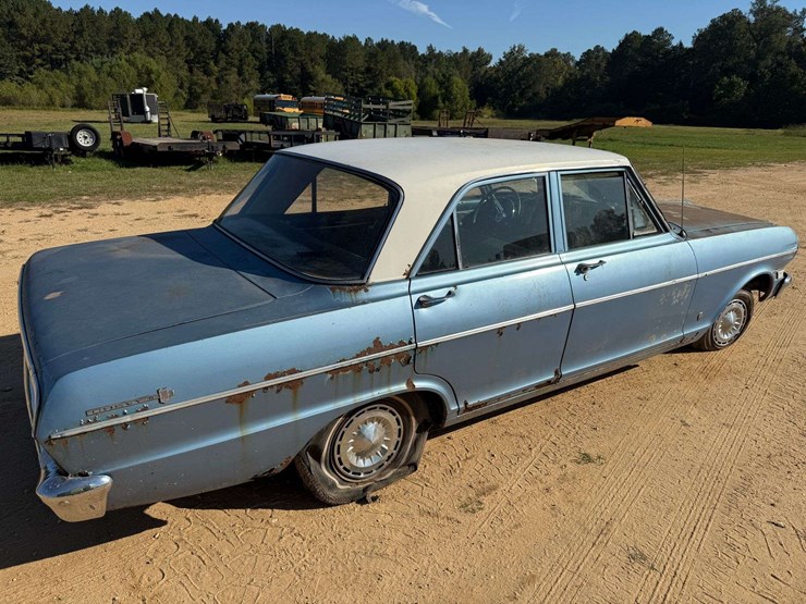 1962-chevrolet-chevy-ii-300-/-nova-400-4-door-sedan-image-3