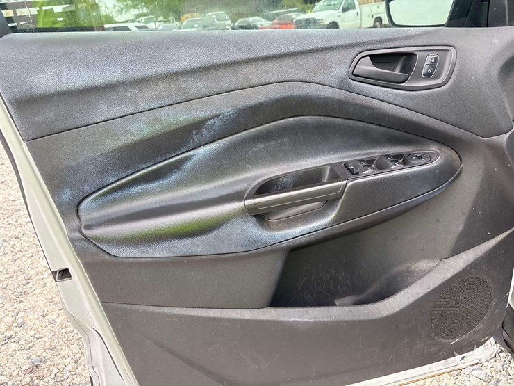 2017-ford-escape-image-11
