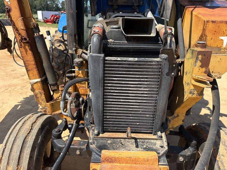 2004-new-holland-ts100a-image-41
