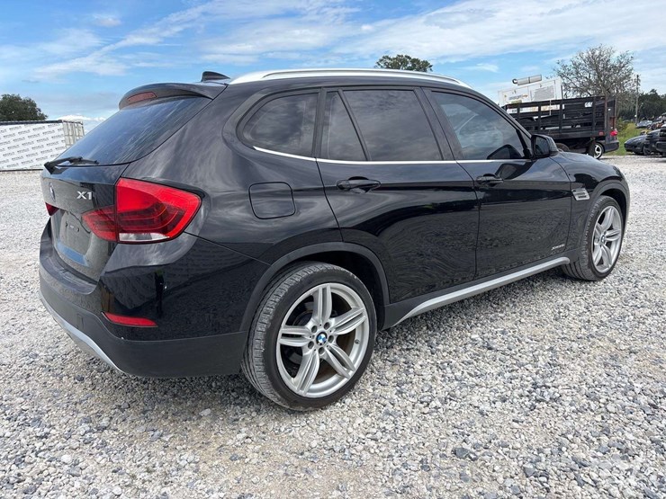 2015-bmw-x1-image-3