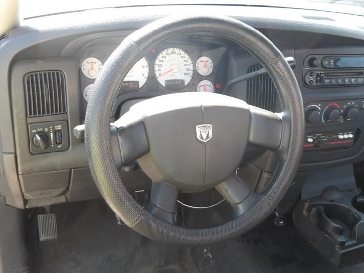 2005-dodge-ram-2500-image-13