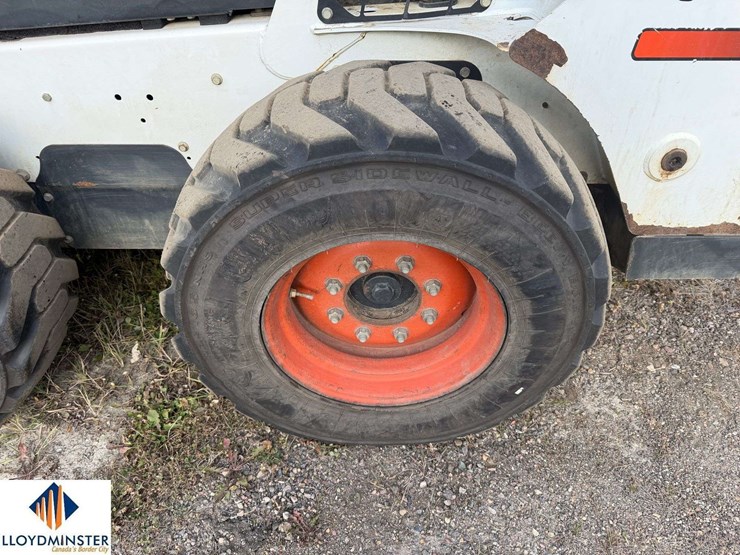 2015-bobcat-s570-image-6
