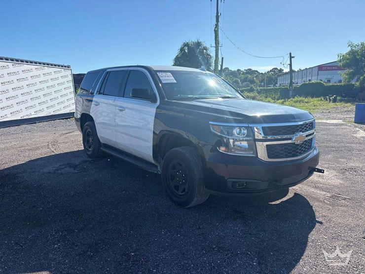2019-chevrolet-tahoe-image-2