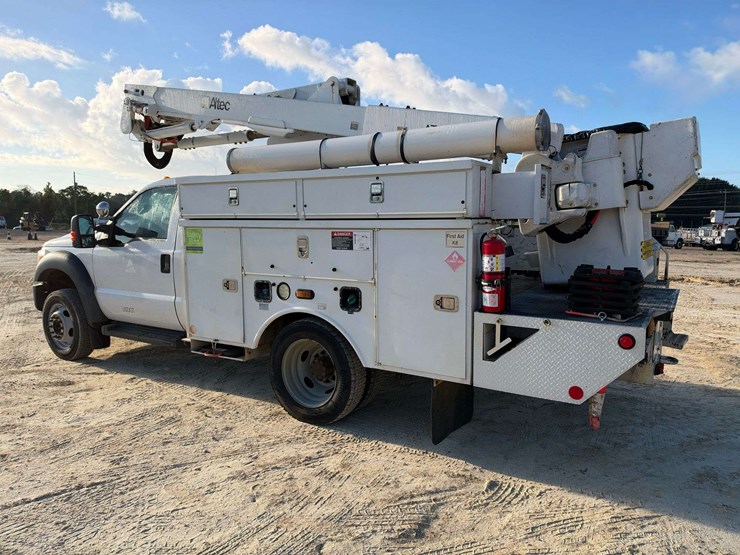 2012-ford-f550-image-2