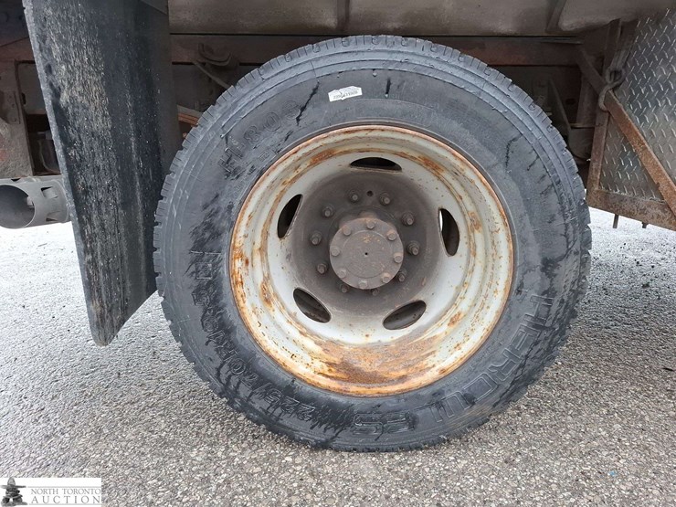 2011-ford-f450-image-18