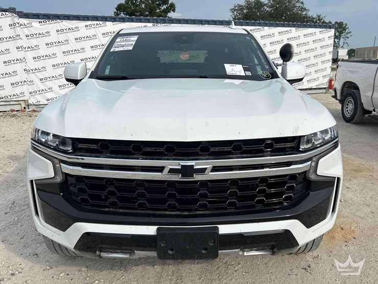 2023-chevrolet-tahoe-image-27