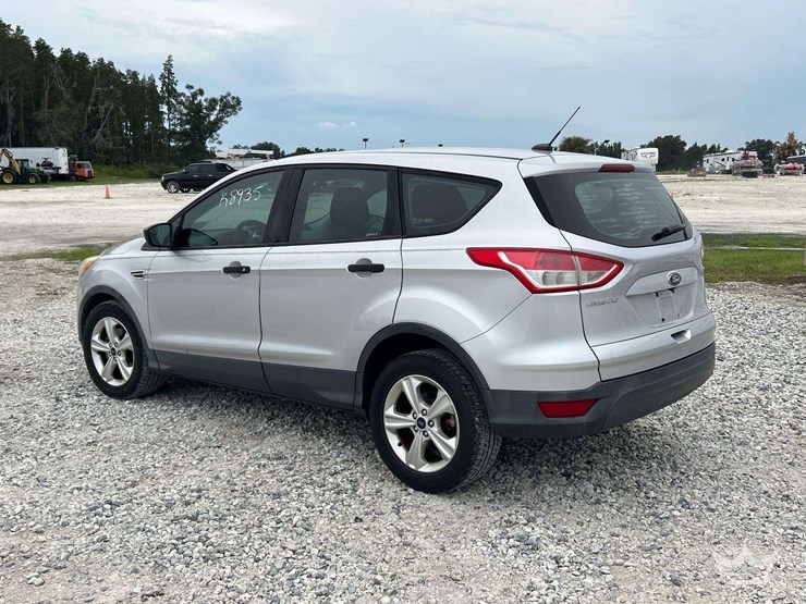 2015-ford-escape-image-4