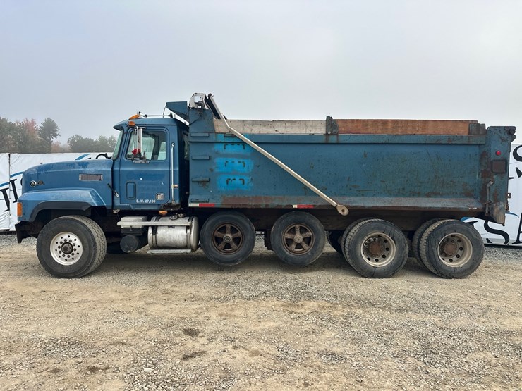 1994-mack-cl713-image-2