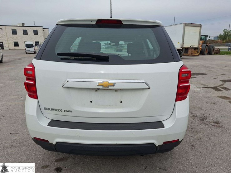 2017-chevrolet-equinox-image-6