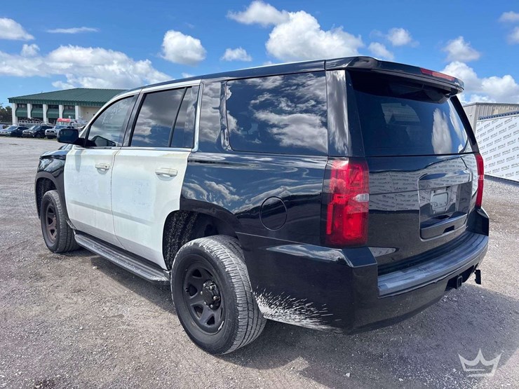 2018-chevrolet-tahoe-image-4
