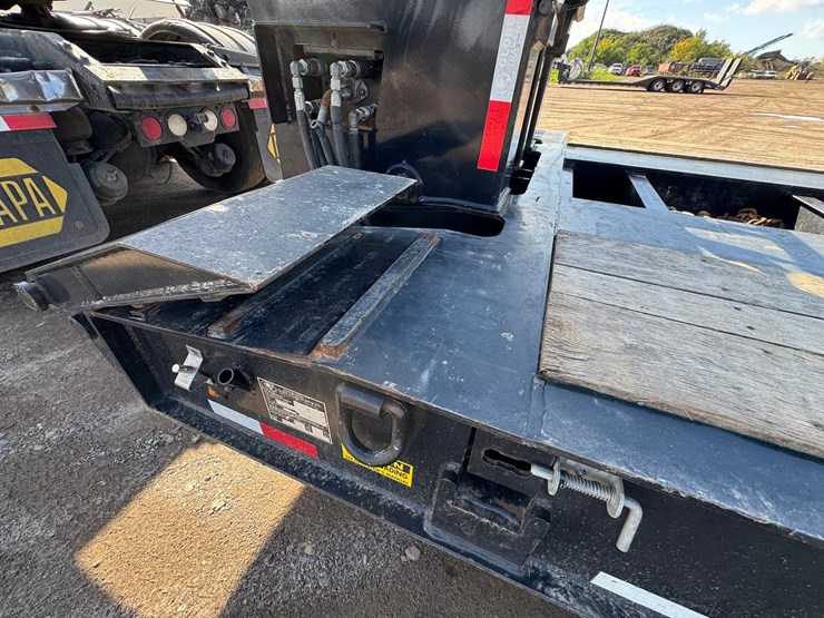 2022-globe-lowboy-image-62