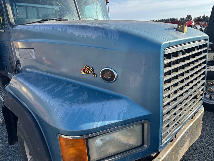 1994-mack-cl713-image-11