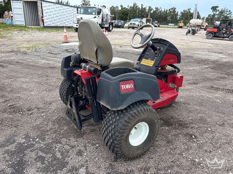 2021-toro-sand-pro-3040-bunker-rake-image-3