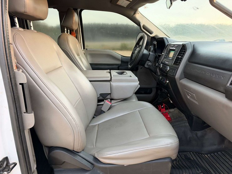 2017-ford-f250-image-18