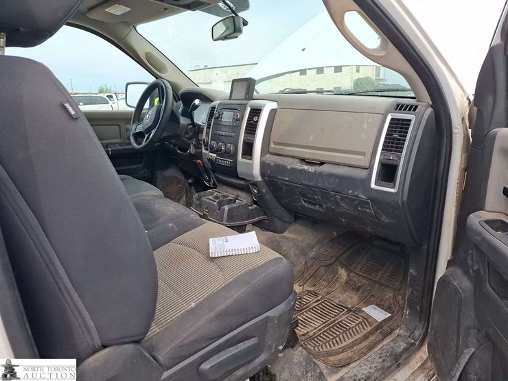 2012-ram-2500-slt-image-14