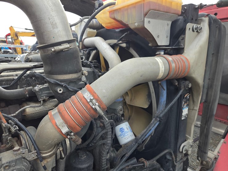 #1408-•-2014-peterbilt-388-sleeper-cab-truck-tractor-image-51