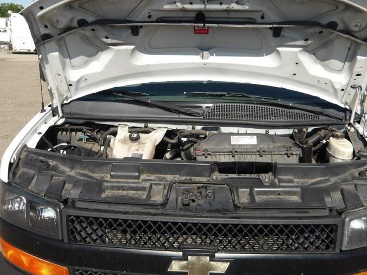 2019-utility-van-image-9