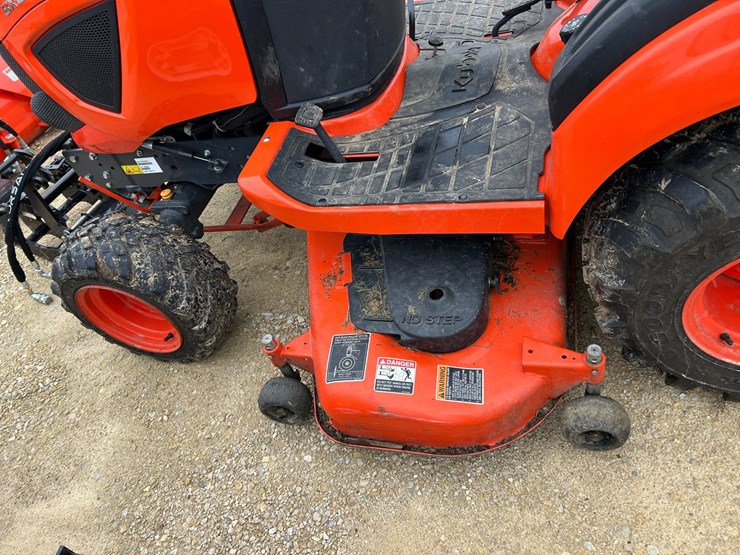 2024-kubota-bx2380-image-10