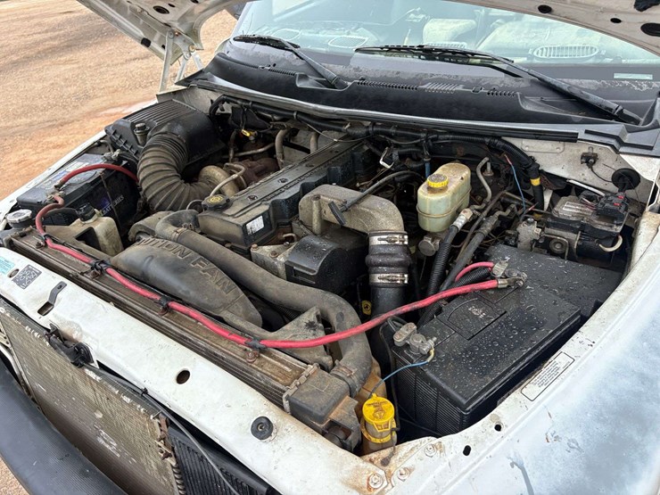 2001-dodge-ram-3500-image-21