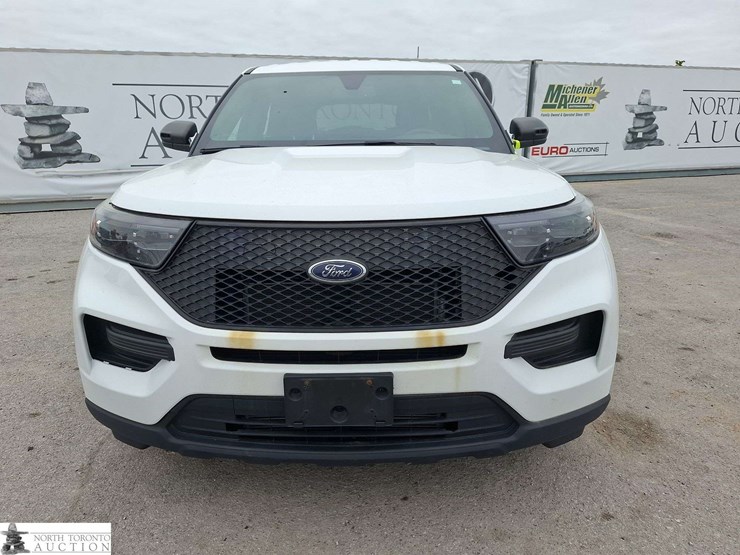 2021-ford-explorer-image-2