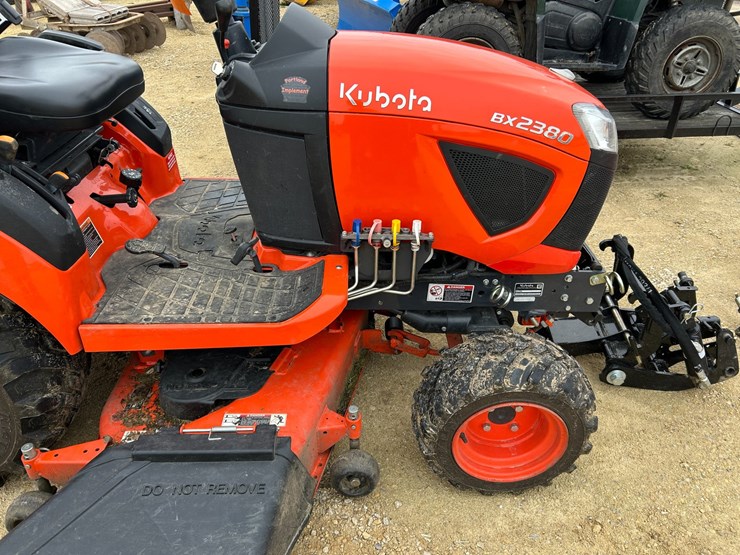 2024-kubota-bx2380-image-5