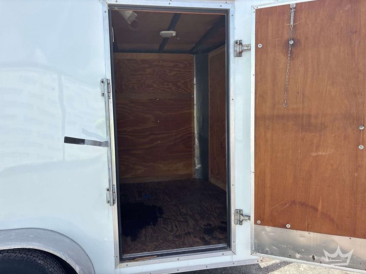 2005-12ft-t/a-enclosed-cargo-trailer-image-8