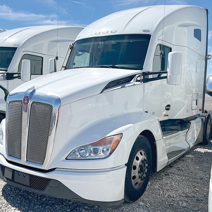 2023 KENWORTH T680