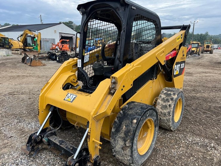 2018-caterpillar-262d-image-1