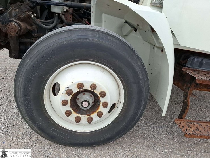 2013-international-durastar-4300-image-18