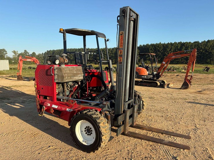 2004-moffett-m5500-image-4