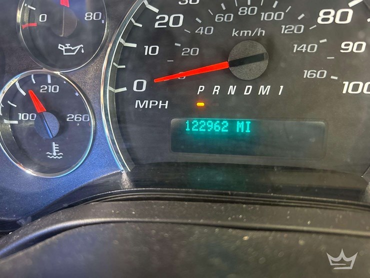 2017-chevrolet-express-g2500-image-6