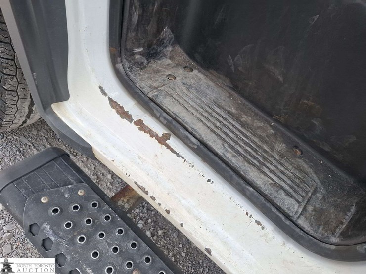non-operable-2017-ram-promaster-cargo-van-image-28