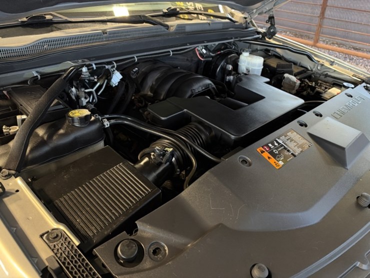 2019-chevrolet-tahoe-image-21