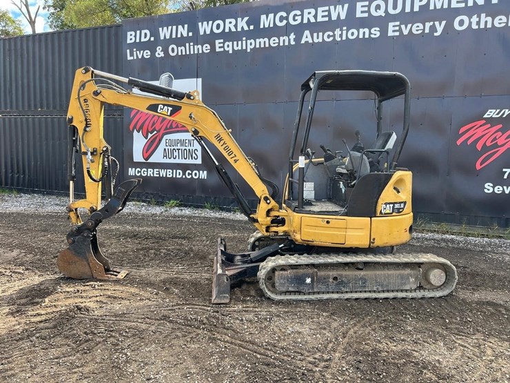 2012-caterpillar-303-image-3