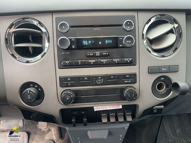 2013-ford-f350-xlt-image-24
