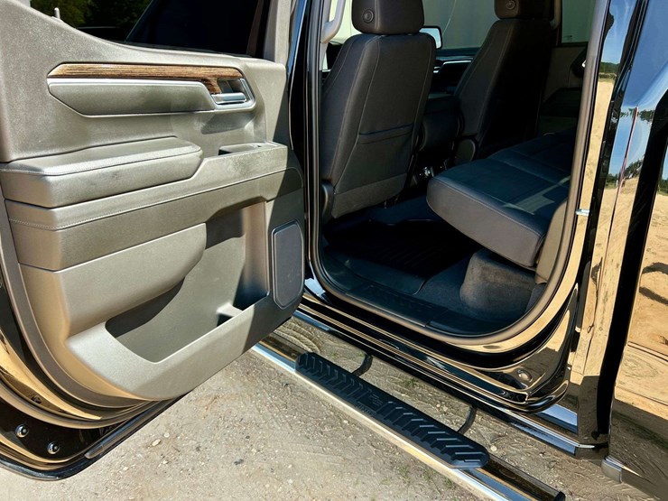 2024-gmc-sierra-1500-image-30