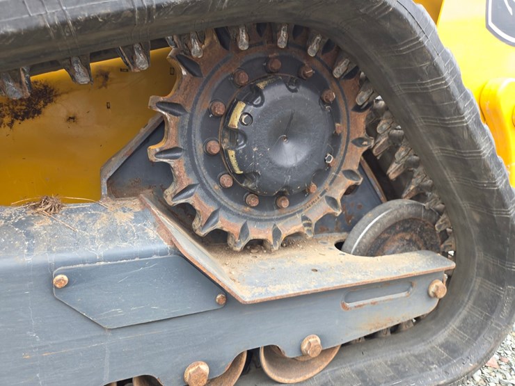 deere-317g-image-52