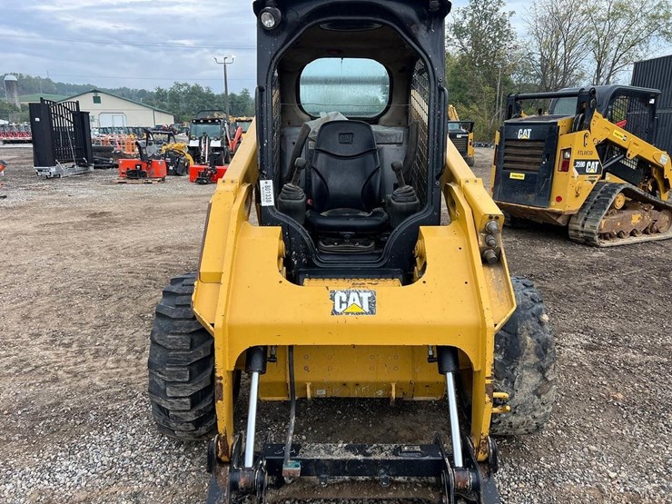2018-caterpillar-262d-image-8