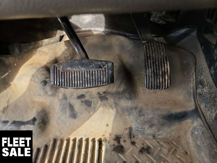 2022-ford-f250-image-31