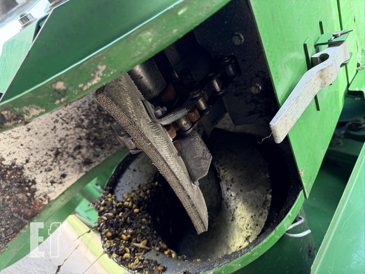 2011-john-deere-9770-sts-image-62