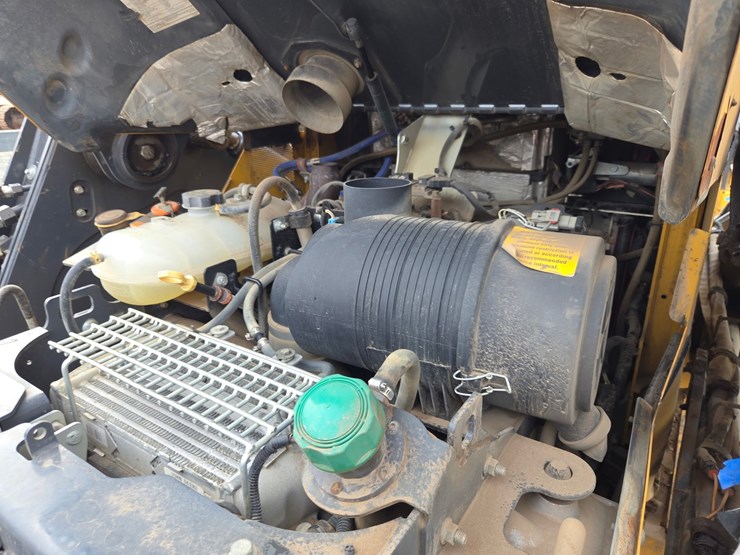 2020-deere-331g-image-29
