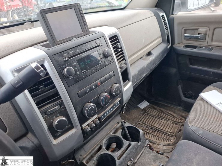 2012-ram-2500-slt-image-12