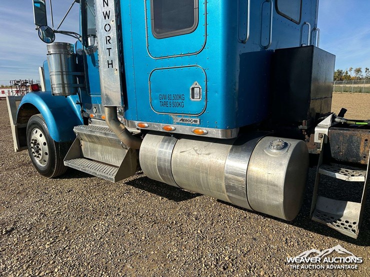 2006-kenworth-w900-image-70