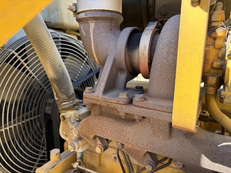2005-deere-410g-image-49